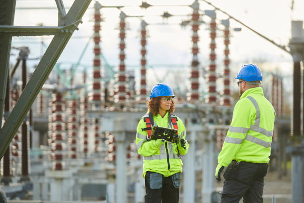 Best Affordable Emergency Electrician  in Northbrook, OH